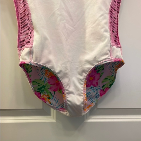 Art Class Pink and Green One Piece Swimwear EC XL 14 - Picture 14 of 15